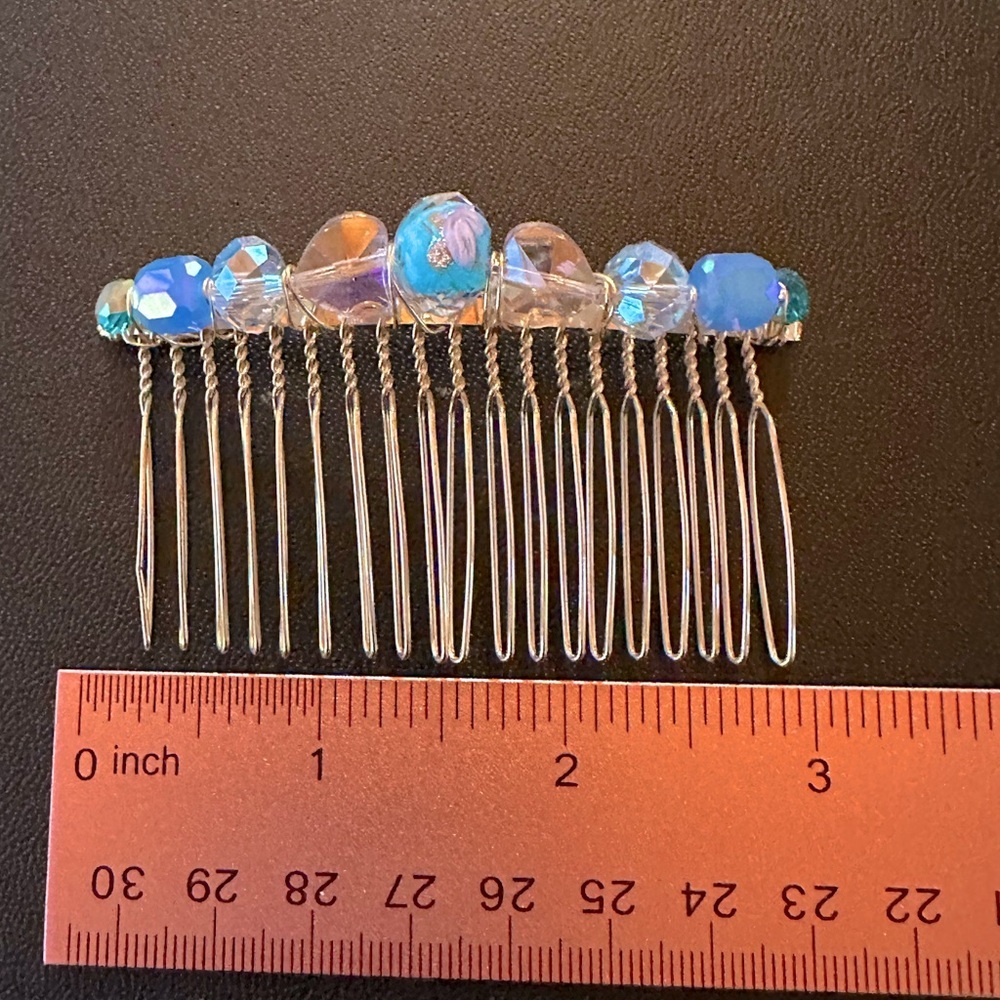 Handmade Blue & Pink, Roses & Hearts Glass & Crystal Hair Comb Light Gold - Picture 4 of 8